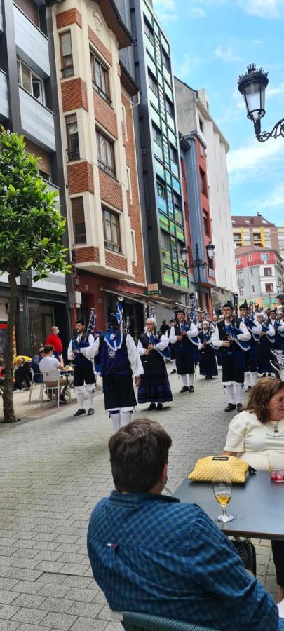 Albergue Turistico La Peregrina Oviedo Eksteriør bilde