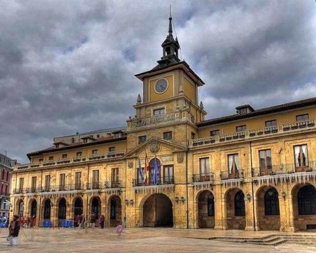 Albergue Turistico La Peregrina Oviedo Eksteriør bilde